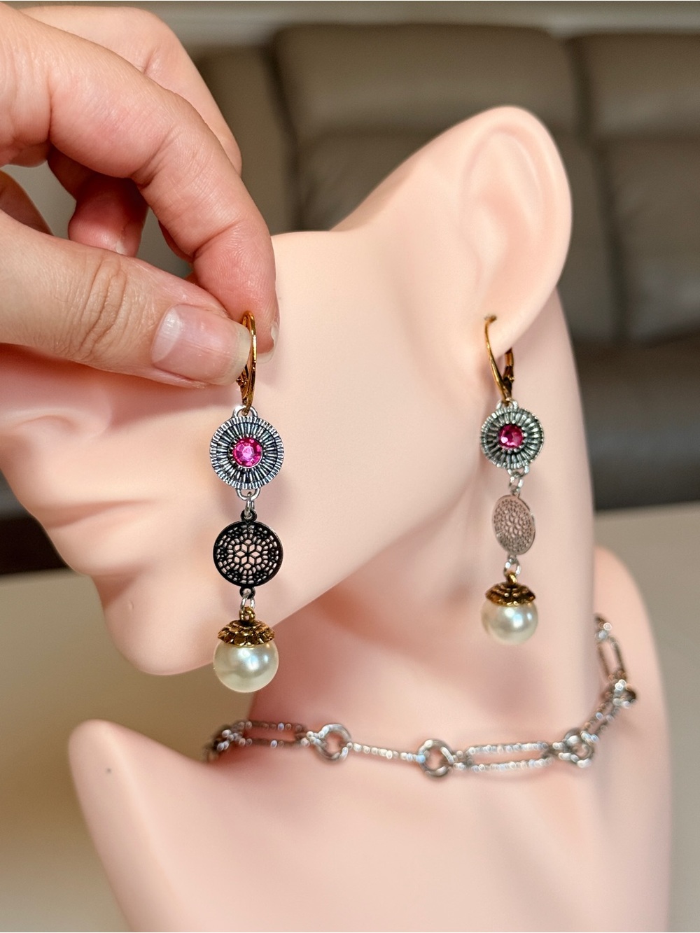 Elegant Multi-Tone Pearl Drop Earrings with Ruby Accent - Picture 12 of 17